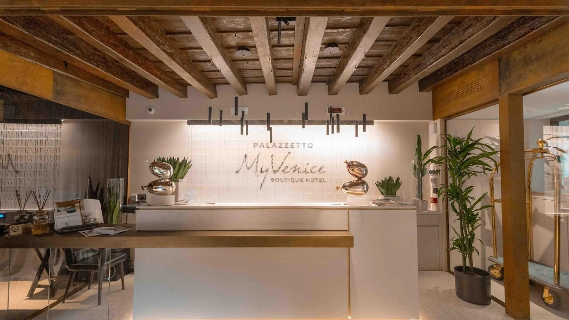 **** Hotel Palazzetto MyBenátky Itálie